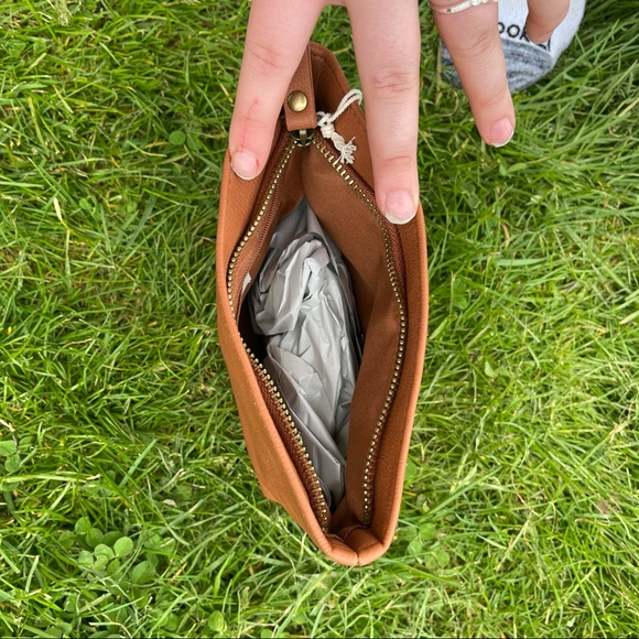 NWT universal threads bag. - Picture 3 of 4